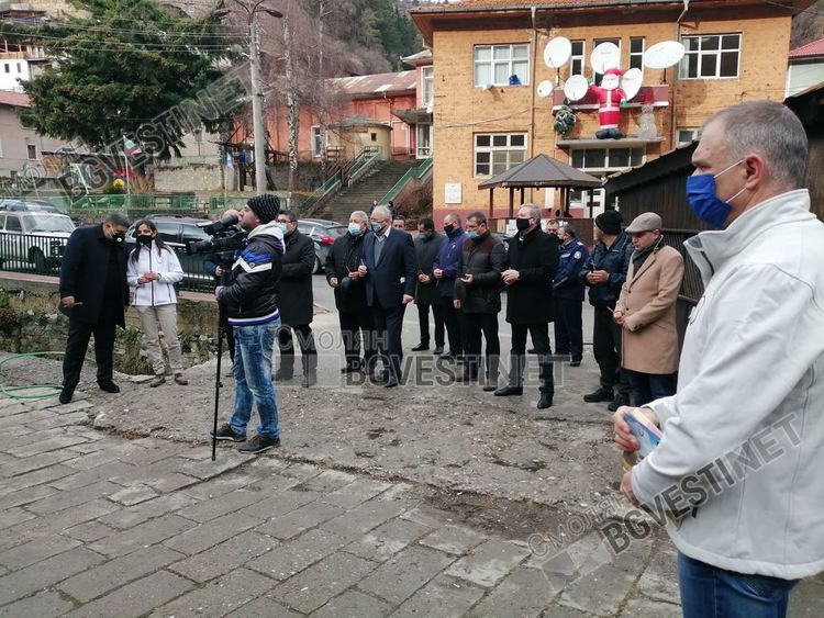 500 порции курбан раздаде кметът на Забърдо за здраве на медиците и да няма жертви по пътищата