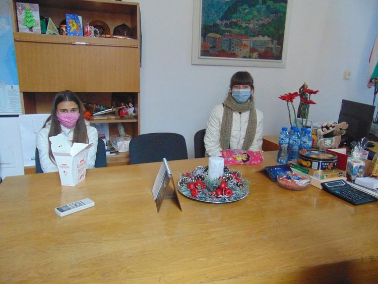 Деца в неравностойно положение от община Девин получиха нови лаптопи