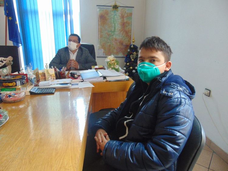 Деца в неравностойно положение от община Девин получиха нови лаптопи