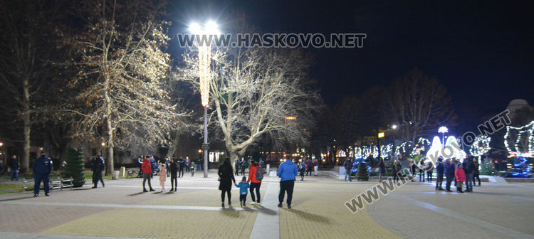 С повече надежда честита Нова 2021 година!