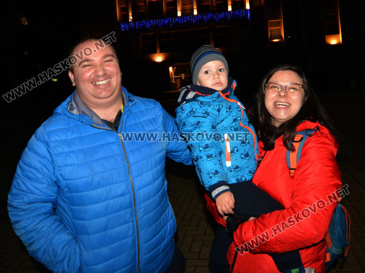 С повече надежда честита Нова 2021 година!