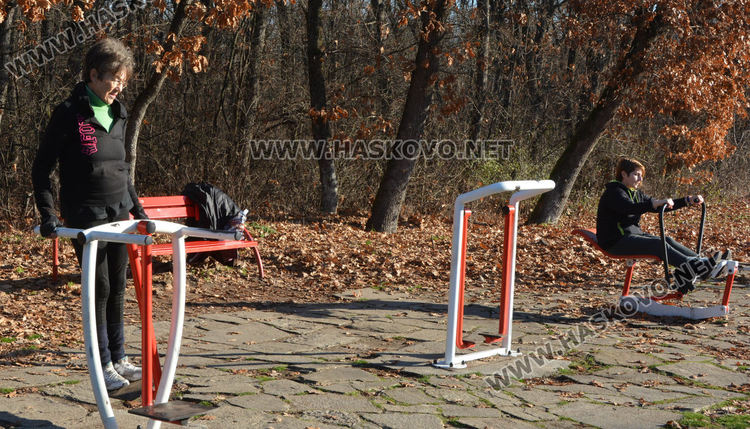 Новогодишно бягане на "Кенана" събра 13 ентусиасти