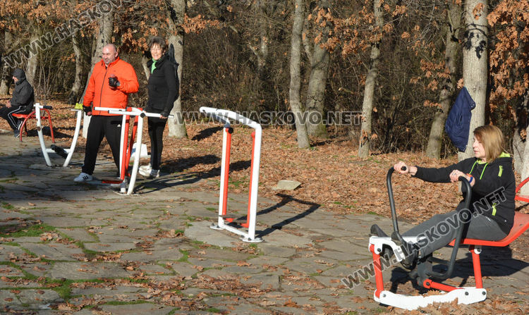 Новогодишно бягане на "Кенана" събра 13 ентусиасти