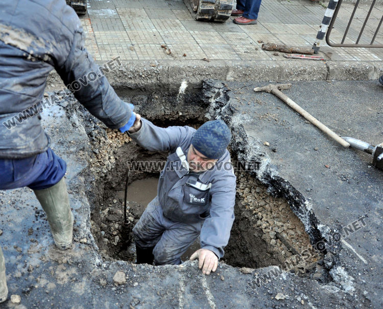 Част от центъра на Хасково без вода заради авария