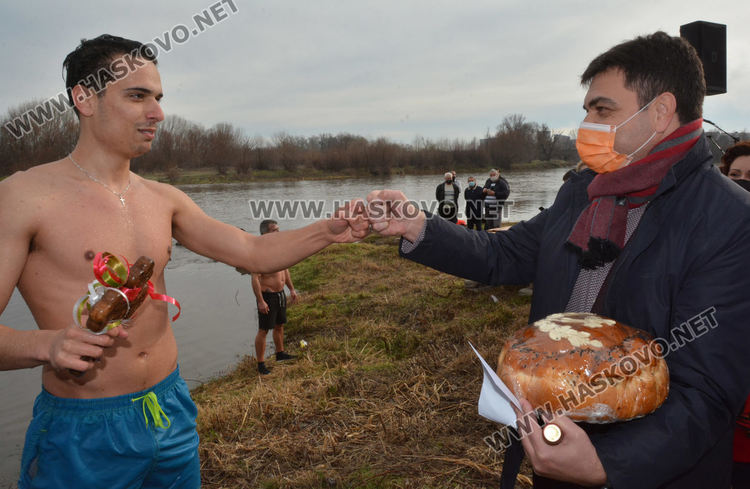 Спасяването на кръста край Димитровград 