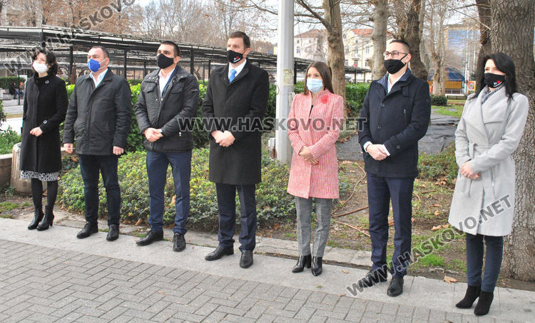 В Хасково поднесоха цветя за 173 г. от рождението на Христо Ботев