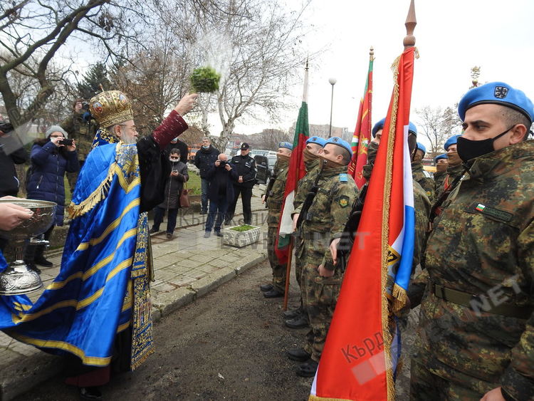 Митрополит Николай освети бойните знамена на Специалните сили в Кърджали за Богоявление /снимки/