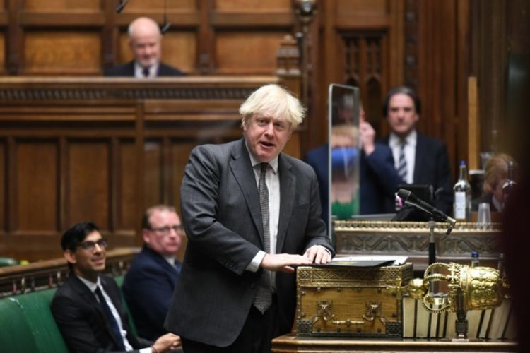  Борис Джонсън обяснява в парламента защо британците са отново в локдаун