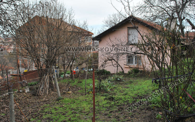 Съседи подали сигнал за убитата Хатидже, подозират сина й за зверството