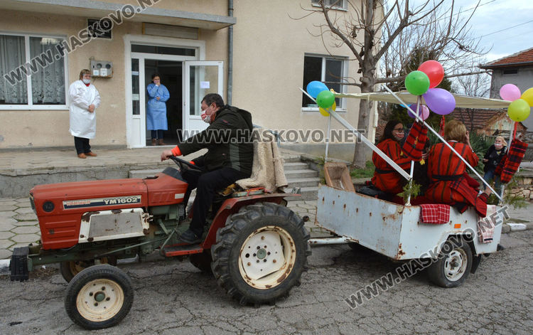 По стара традиция отбелязаха Бабинден в Крепост