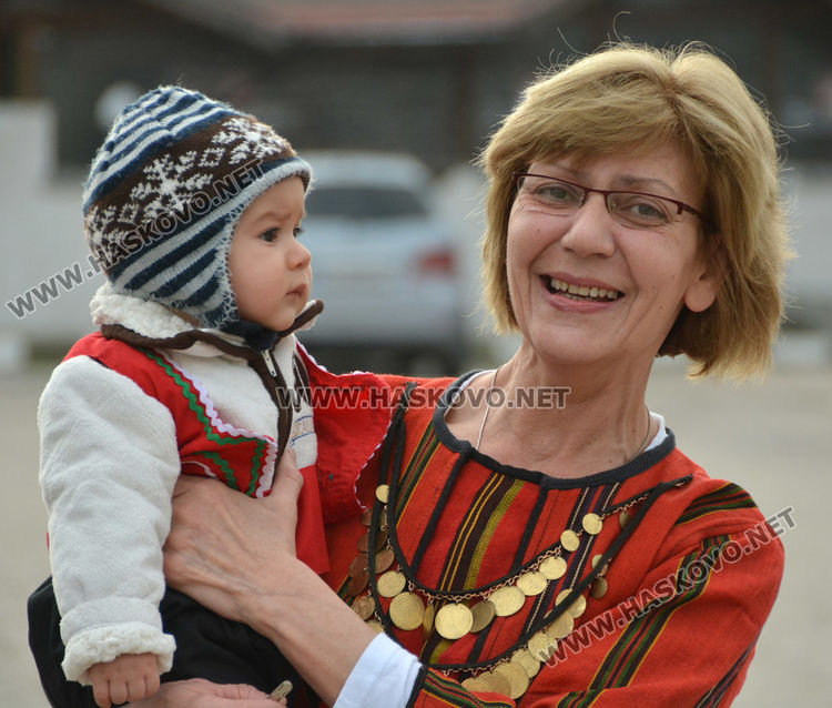 По стара традиция отбелязаха Бабинден в Крепост