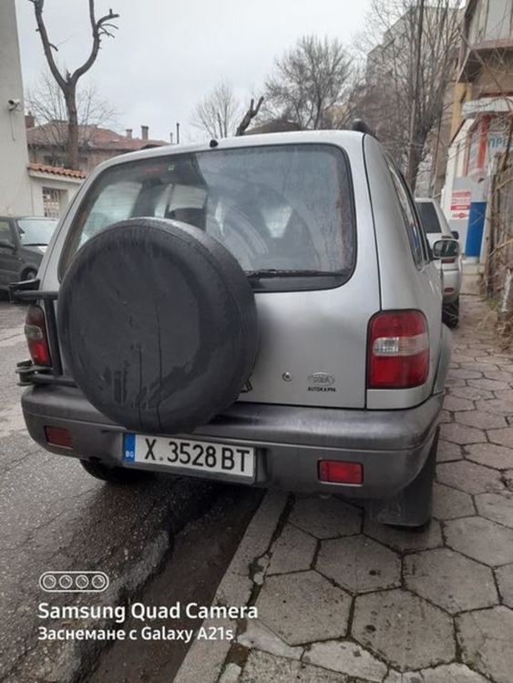 Хасковлии се възмущават от водачи на джипове, паркиращи върху тротоари