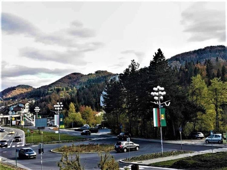 Община Смолян подменя над 3000 осветителни тела в целия град