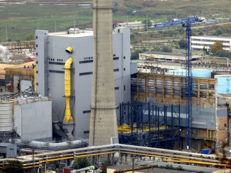 Заради високочестотно напрежение са евакуирани работници в девненски завод