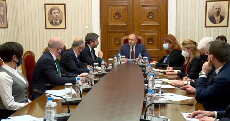 ДБ предлага гласуване по пощата, е-подписки и онлайн излъчване на броенето на бюлетините