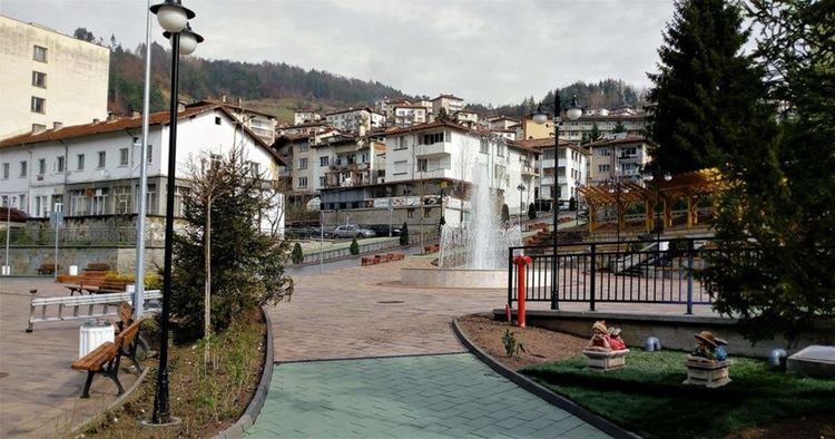 Община Баните приема заявления от кандидати за услугата "Топъл обяд"