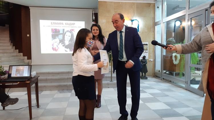 Връчиха наградите "Читател на годината - 2020 г." в Градската библиотека "Паисий Хилендарски" 