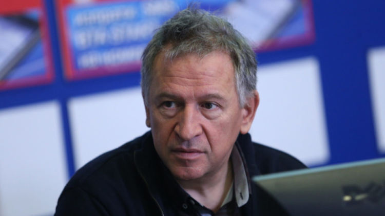 Д-р Стойчо Кацаров: Ваксинирането първо на възрастните позволява премахване на мерките