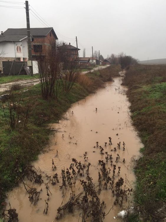 Водата в канала в Крушево стигна до максимума и започна да спада