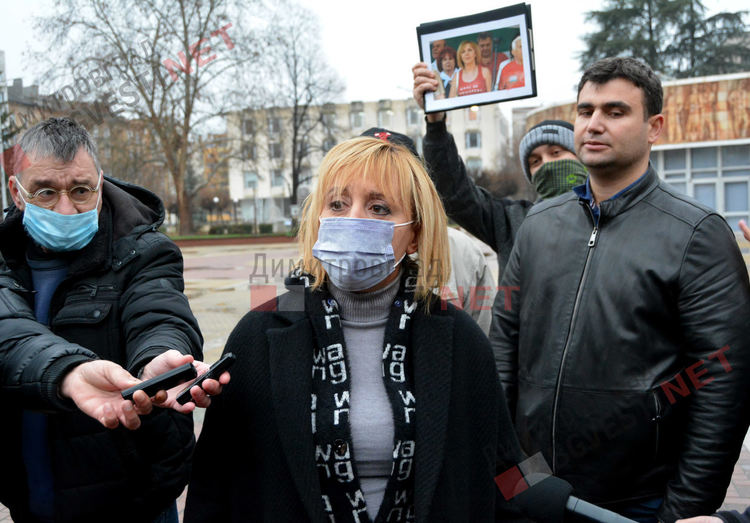Организираха протест за цената на водата в Димитровград, димитровградчани не го подкрепиха