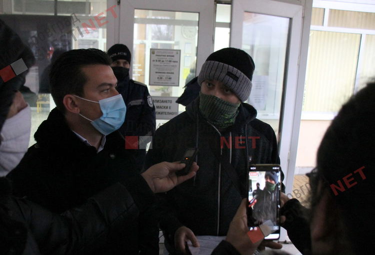 Организираха протест за цената на водата в Димитровград, димитровградчани не го подкрепиха