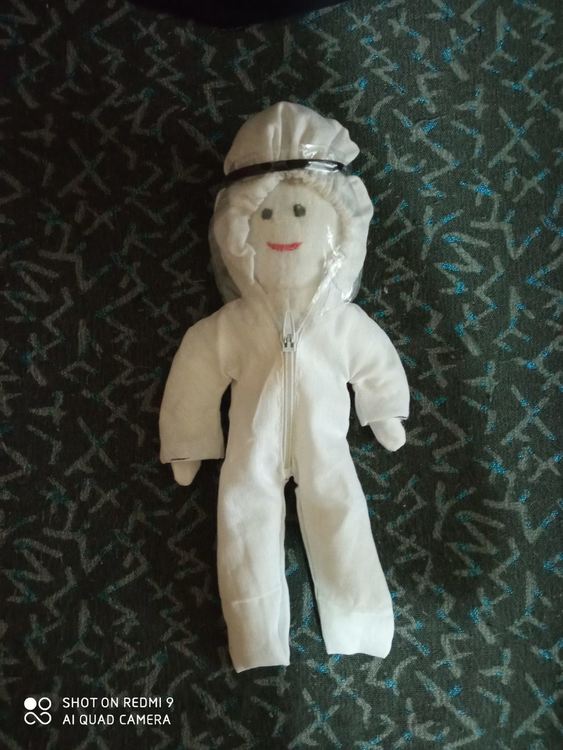  Първокласничка от СУ ,,Отец Паисий“ спечели награда в конкурс за кукли