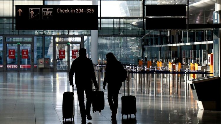 САЩ въвеждат задължителни тестове за пристигащите със самолет