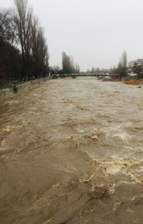 Пътят Ягодово - Крумово, който вчера бе наводнен от река Чая,  вече е проходим, няма опасност от наводнения