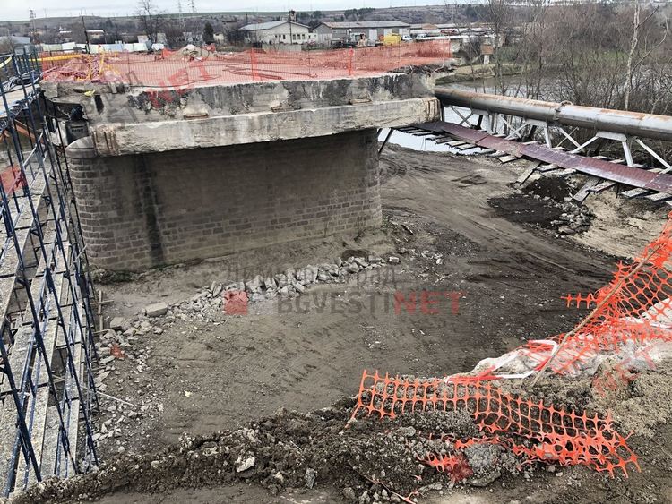 моста над река Марица