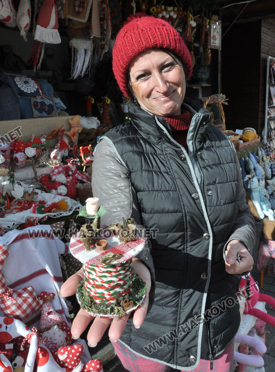 Нетрадиционни са първите мартеници в Хасково
