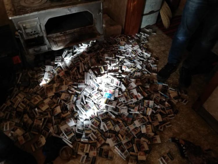 Двама хасковлии са задържани със 154 740 безакцизни цигари при спецакция 