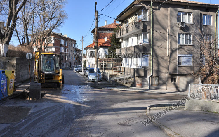 Спешно отстраняват аварии заради заледявания в Хасково