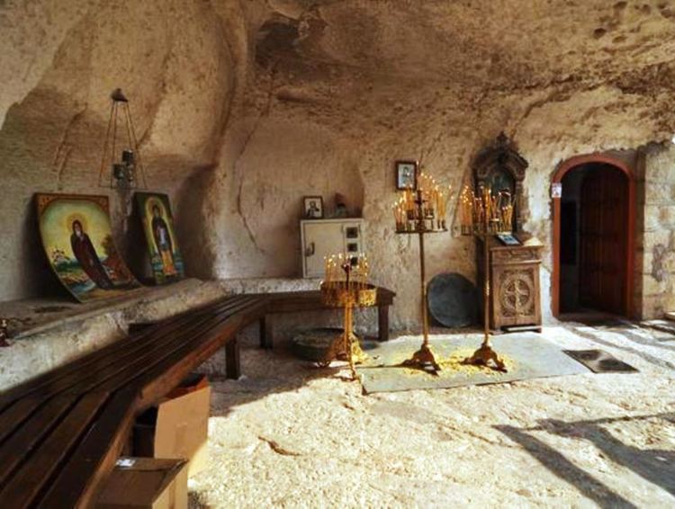 Свети Йоаким основава Ивановския скален манастир преди 800 години