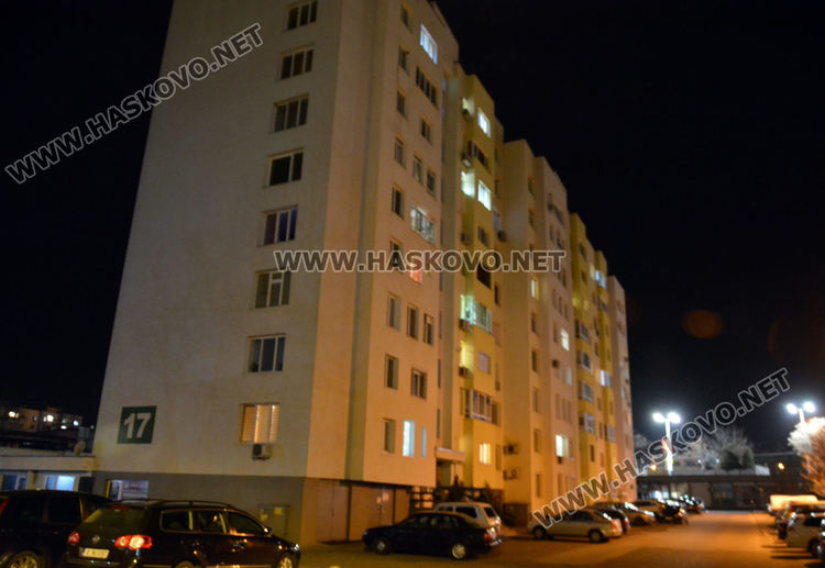 Мъж падна от 30 метра височина на блок