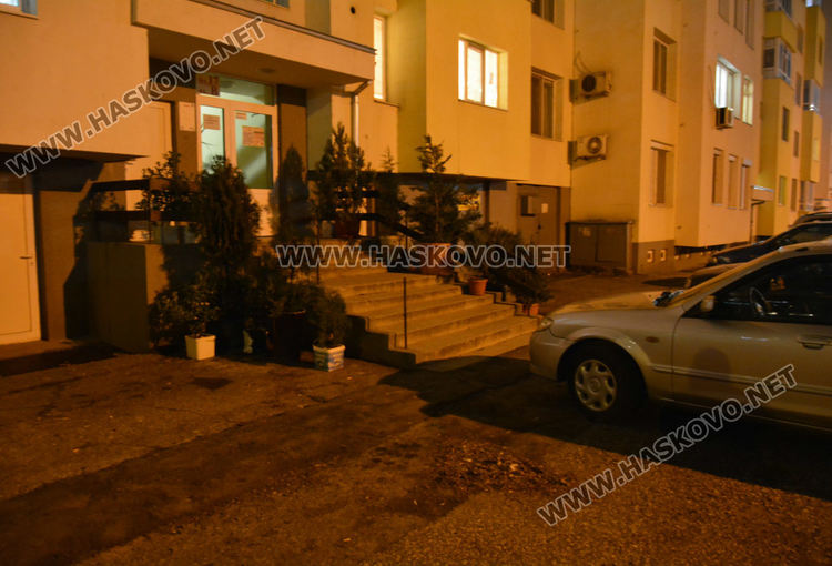 Мъж падна от 30 метра височина на блок