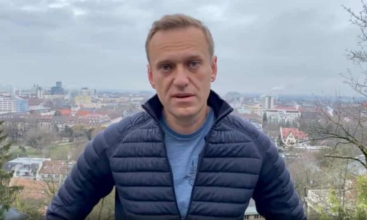 Навални отпътува със самолет от Германия за Русия