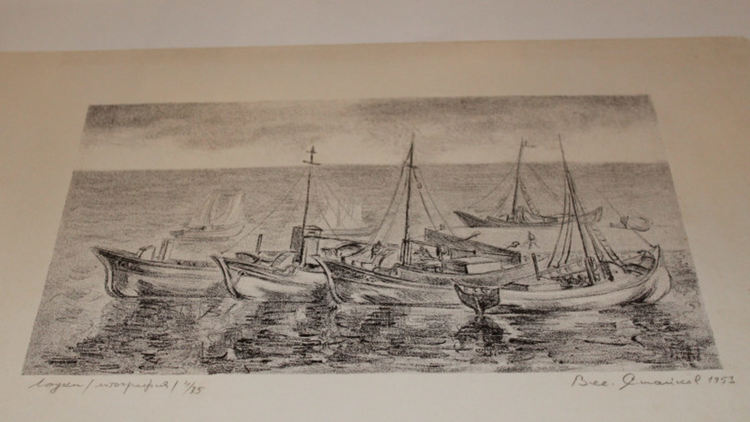 Иззеха над 1400 картини и графики от апартамента на Васил Божков