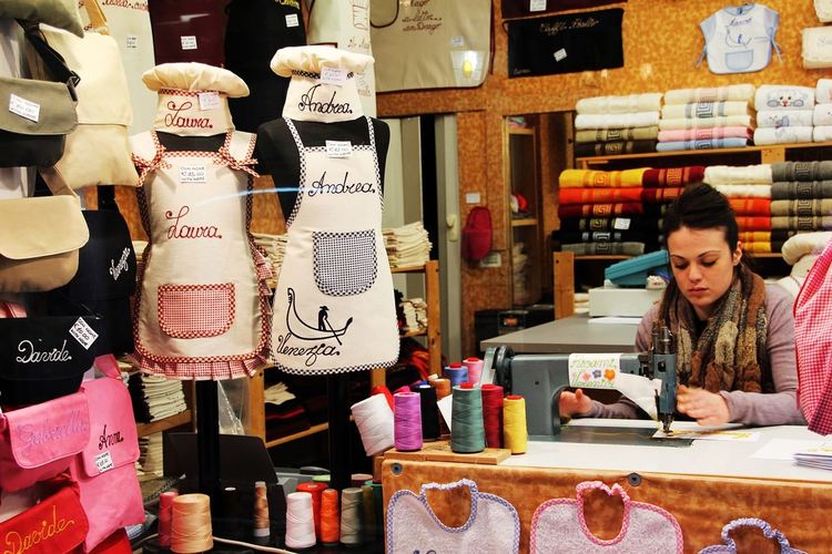 Шивачи, шлосери и електромонтьори търсят на трудовата борса в Димитровград