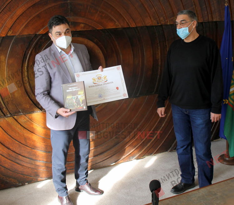 Кметът на Димитровград с отличие от Централно военно окръжие