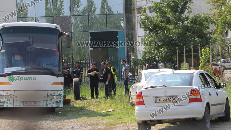 Условна присъда за управител на фирма заради загинал под автобус монтьор