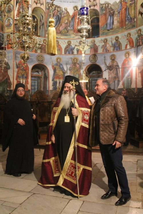 Кметът на Асеновград посрещна Евтимовден на вечерно бдение в Бачковския манастир