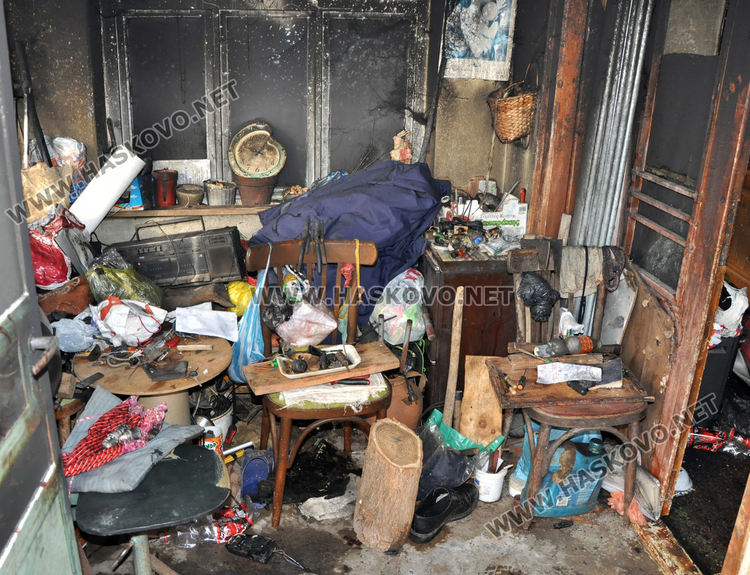 55-годишен инвалид остава на улицата след пожар в къщата му