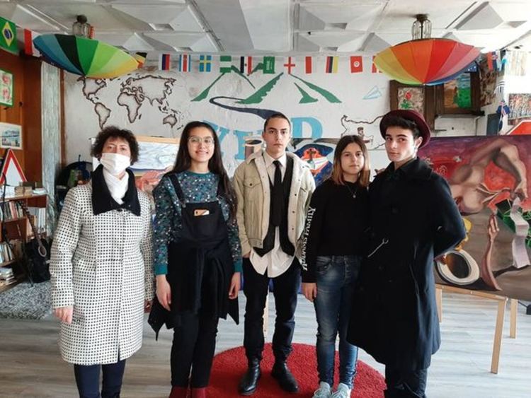 Млади таланти с изложба срещу агресията