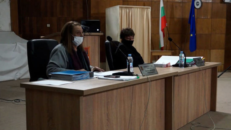 По време на пандемия вдигнаха заплатите на кметовете в Община Смолян