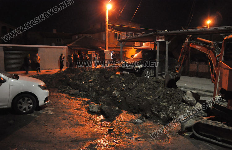 Полиция, КОРЗ и ВиК в “Република” заради незаконен водопровод и канализация