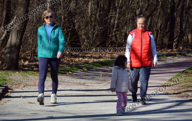 Топлата неделя привлече множество хасковлии в „Кенана” и други паркове