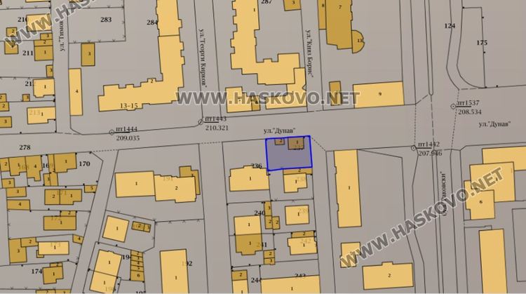 Възразяват срещу стесняване на улица „Дунав” заради бъдещо строителство