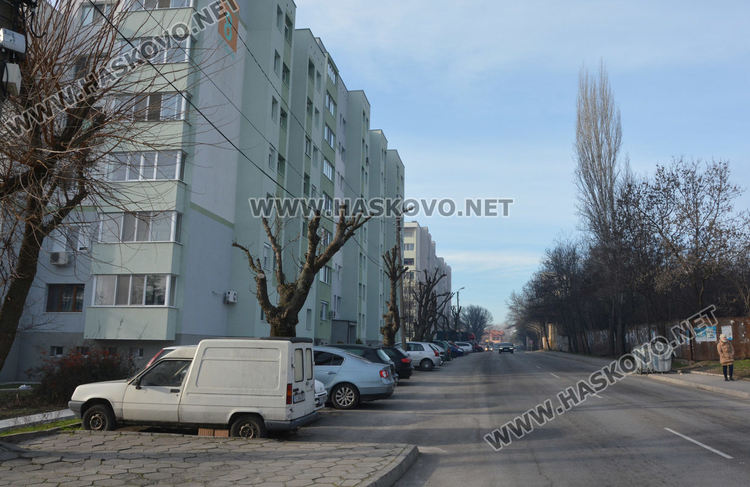 Трошките от паркинги и тротоари-аут при три месеца без технически преглед