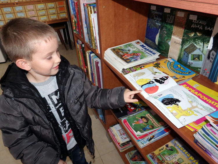 5-годишен изчете 118 книги от градската библиотека - връчиха награди на читатели
