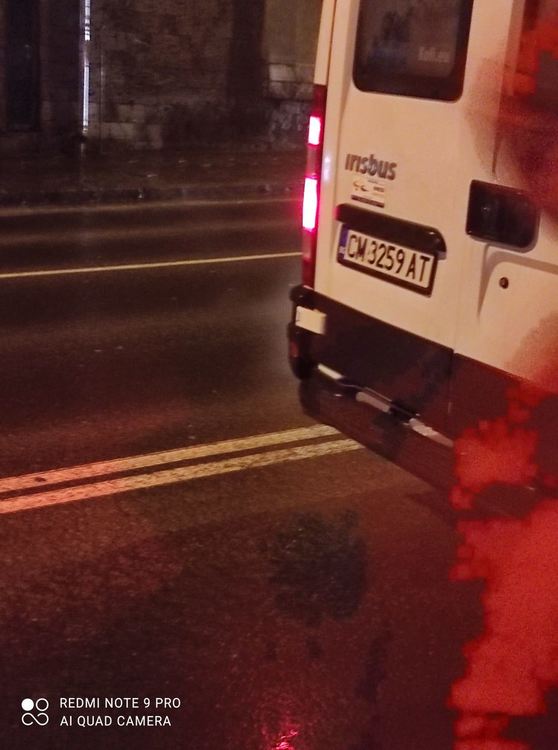 На вниманието на ДАИ и РЗИ! Претъпкан градски автобус, без никакво спазване на мерките /сигнал в снимки/